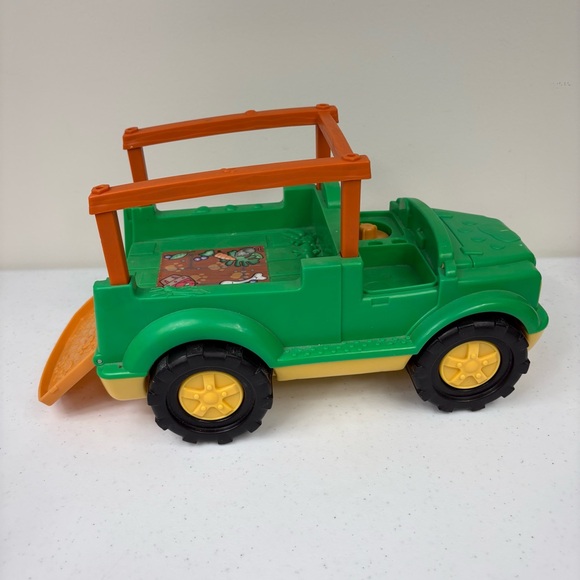 Fisher Price Little People Animal Sounds Safari Truck Green Zoo Vehicle 2011 - Picture 6 of 9